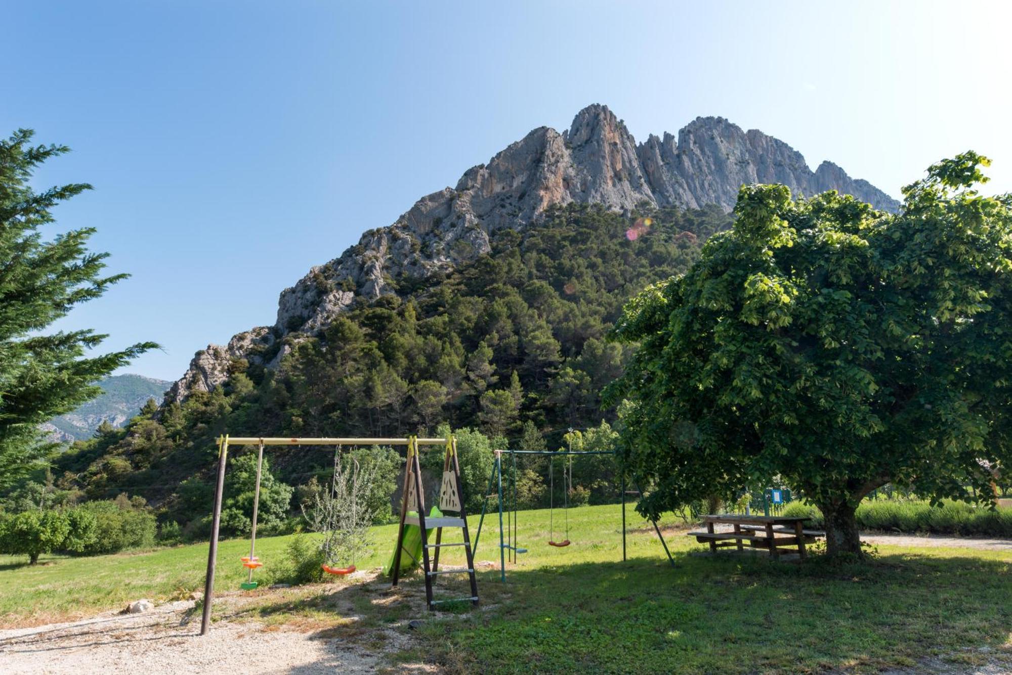 Hotel Domaine Saint Julien Buis-les-Baronnies Esterno foto